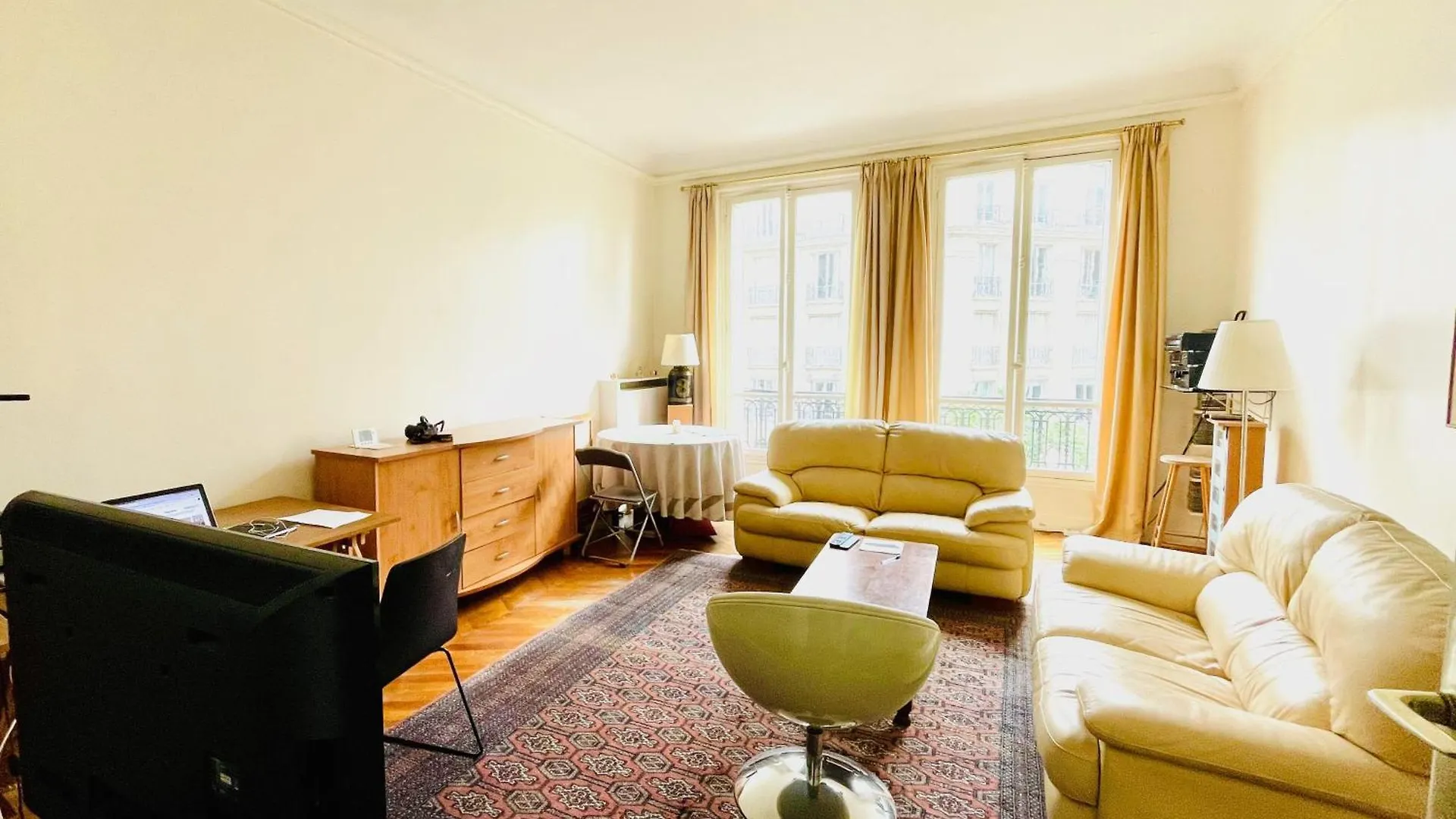Madou Sall Lejlighed Paris Frankrig